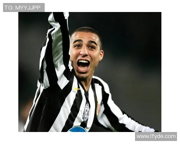 以色列现役足球球星奋战绿茵场展现坚毅精神与无限潜能